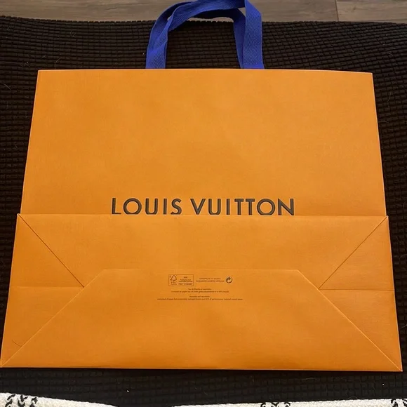 Louis Vuitton shopping bag - Picture 2 of 3